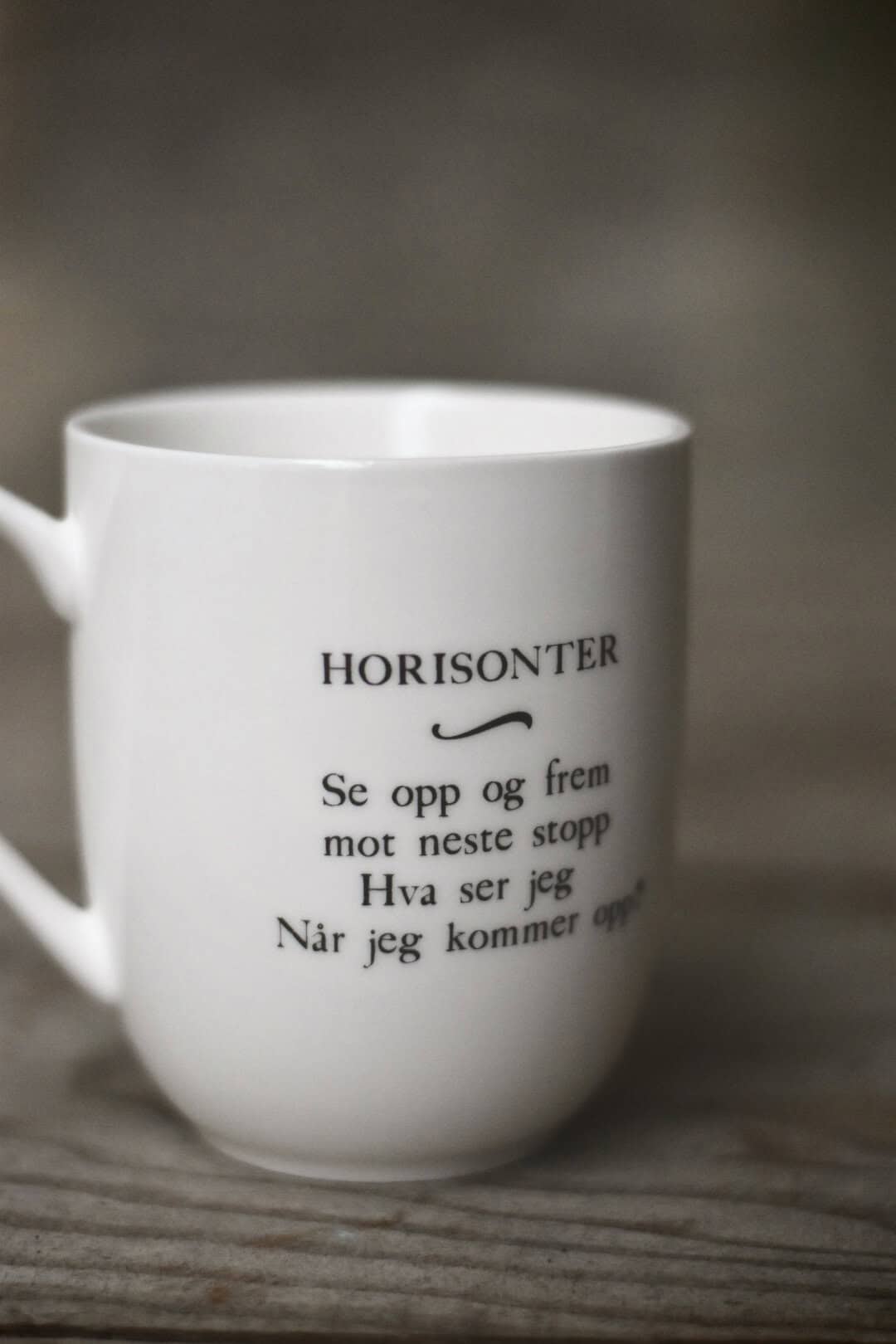 Krus Gabriel På Ski H 13,5 Cm