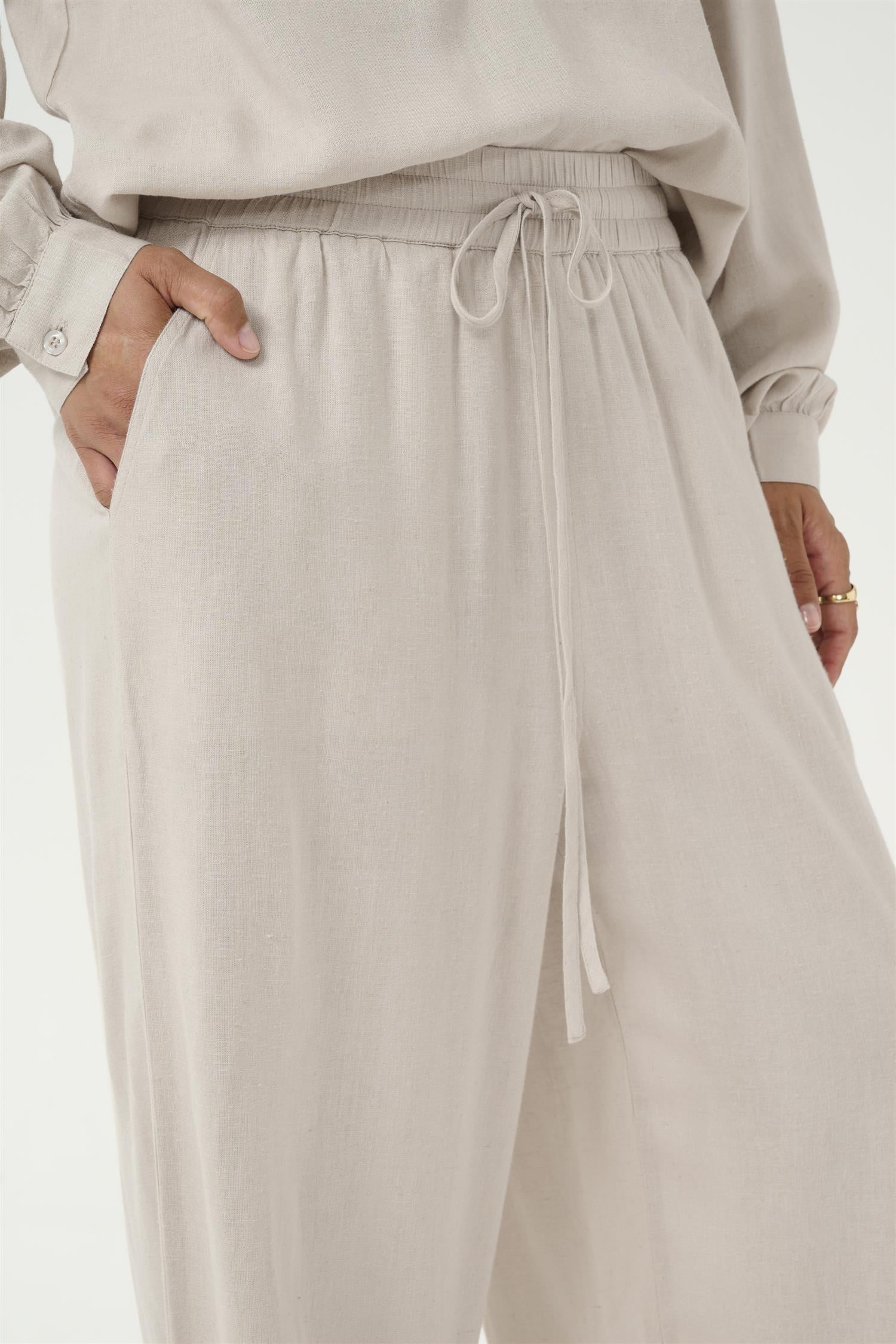 KAMilia Cropped Pants