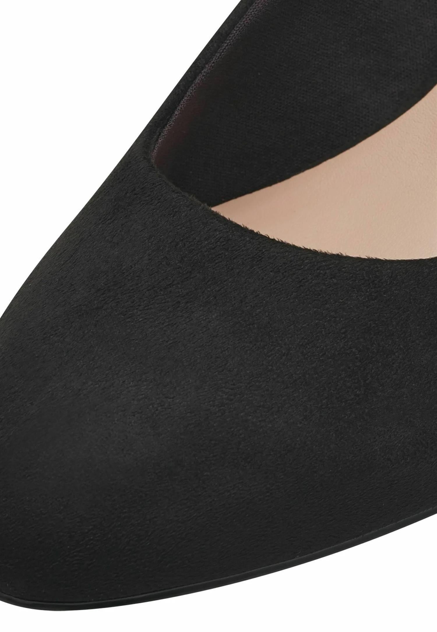 PUMPS