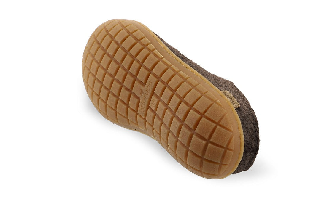 Slip-on With Natural Rubber Sole - honey