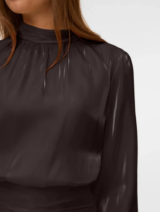 VMPolly LS High Neck Top WVN