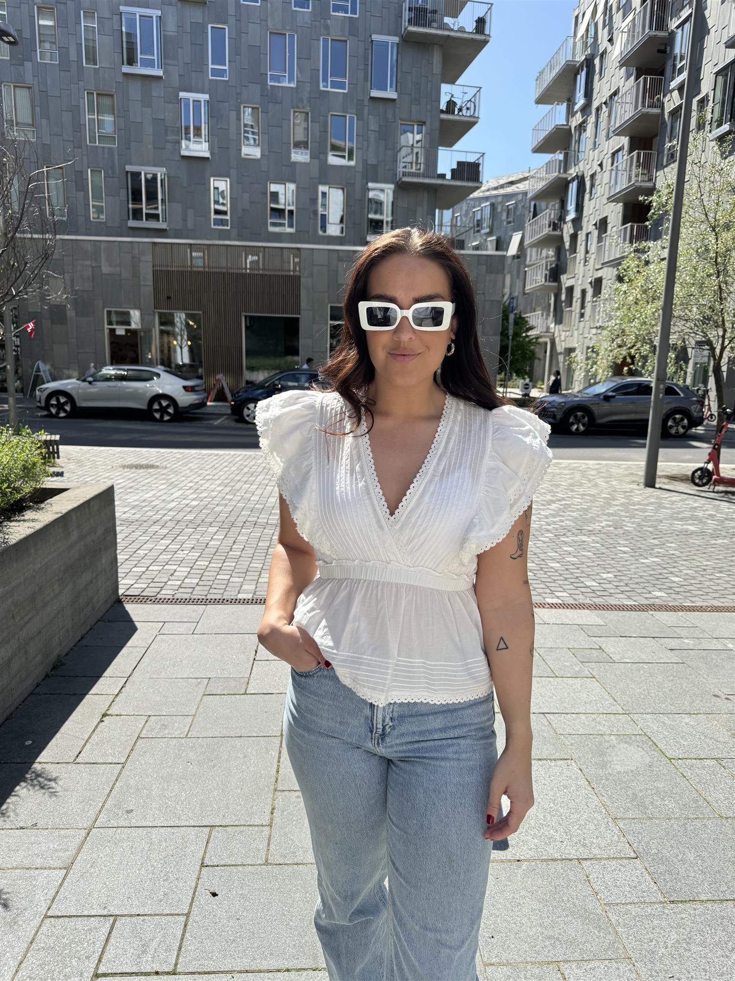 AWNORDEN SL V-NECK TOP