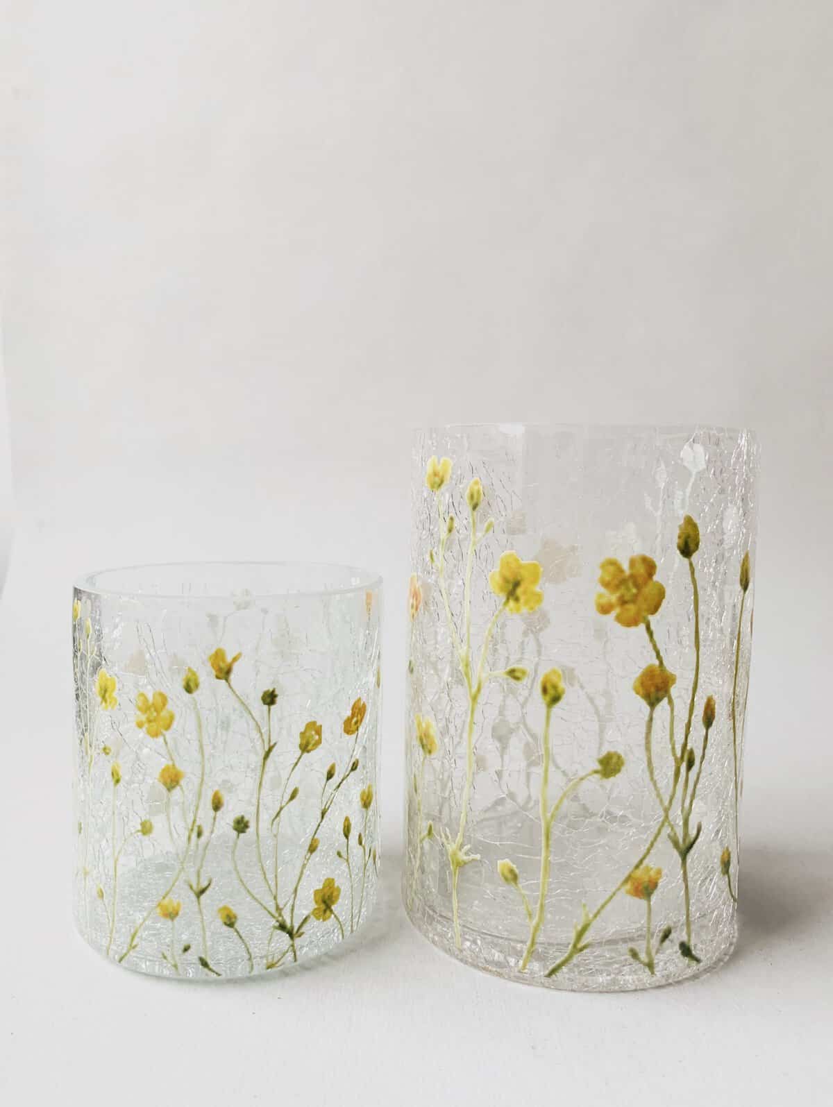 Lysglass Krakelert 9x10cm Smørblomst