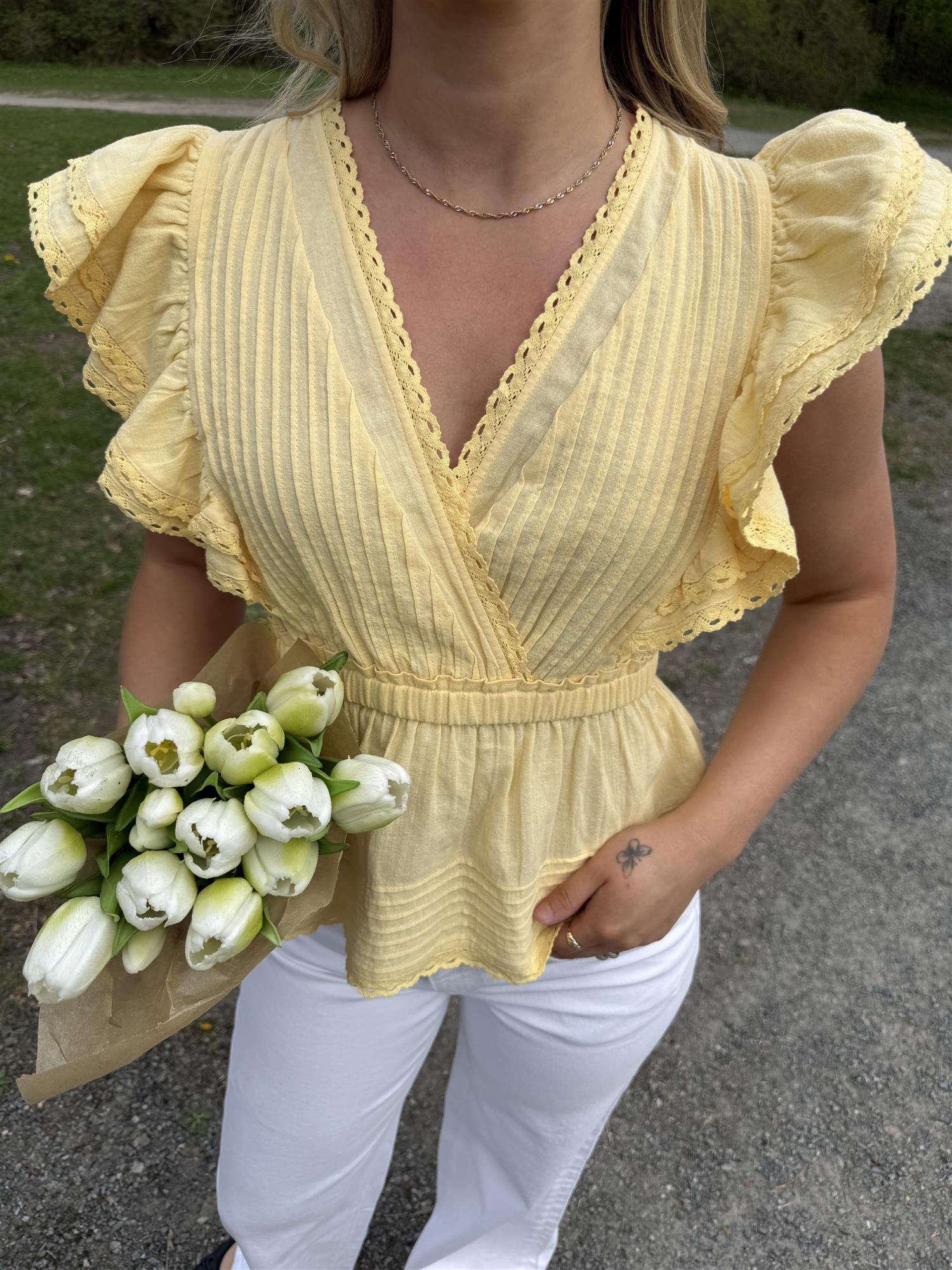 AWNORDEN SL V-NECK TOP